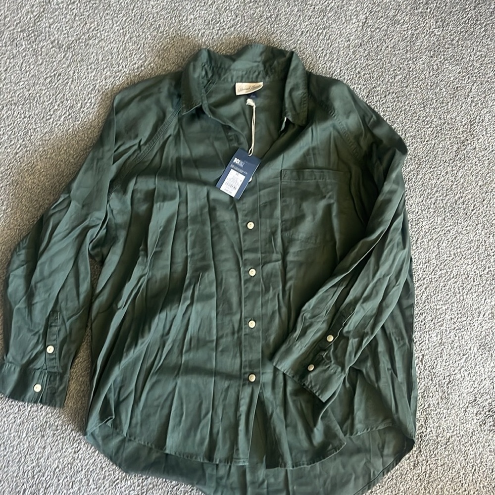 Green button up - Picture 2 of 2